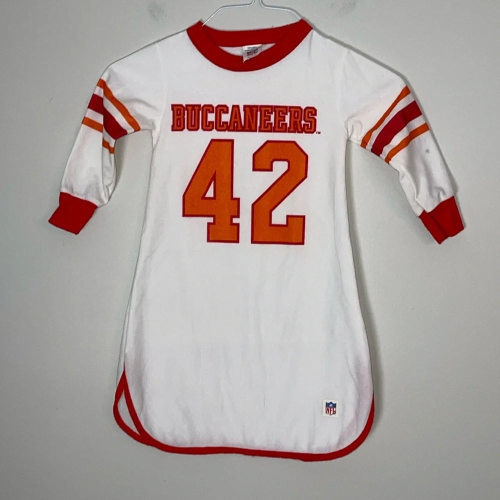 Vintage Tampa Bat Buccaneers NFL 4T Nightgown
